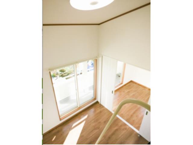 丘の上に建つ子育て住宅